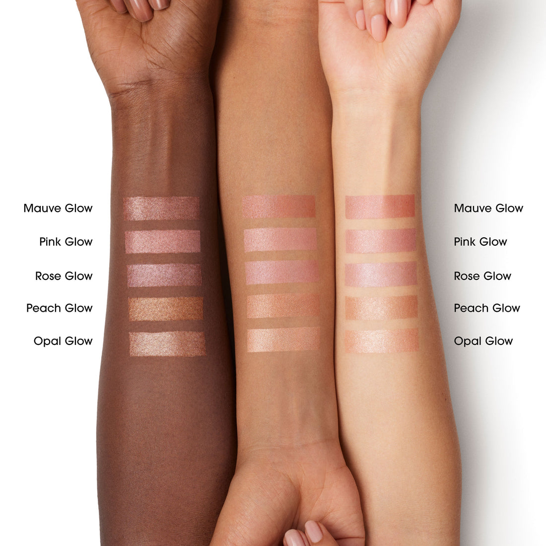 Swatches del rubor bareMinerals Complexion Rescue Pink Glow en tres tonos de piel