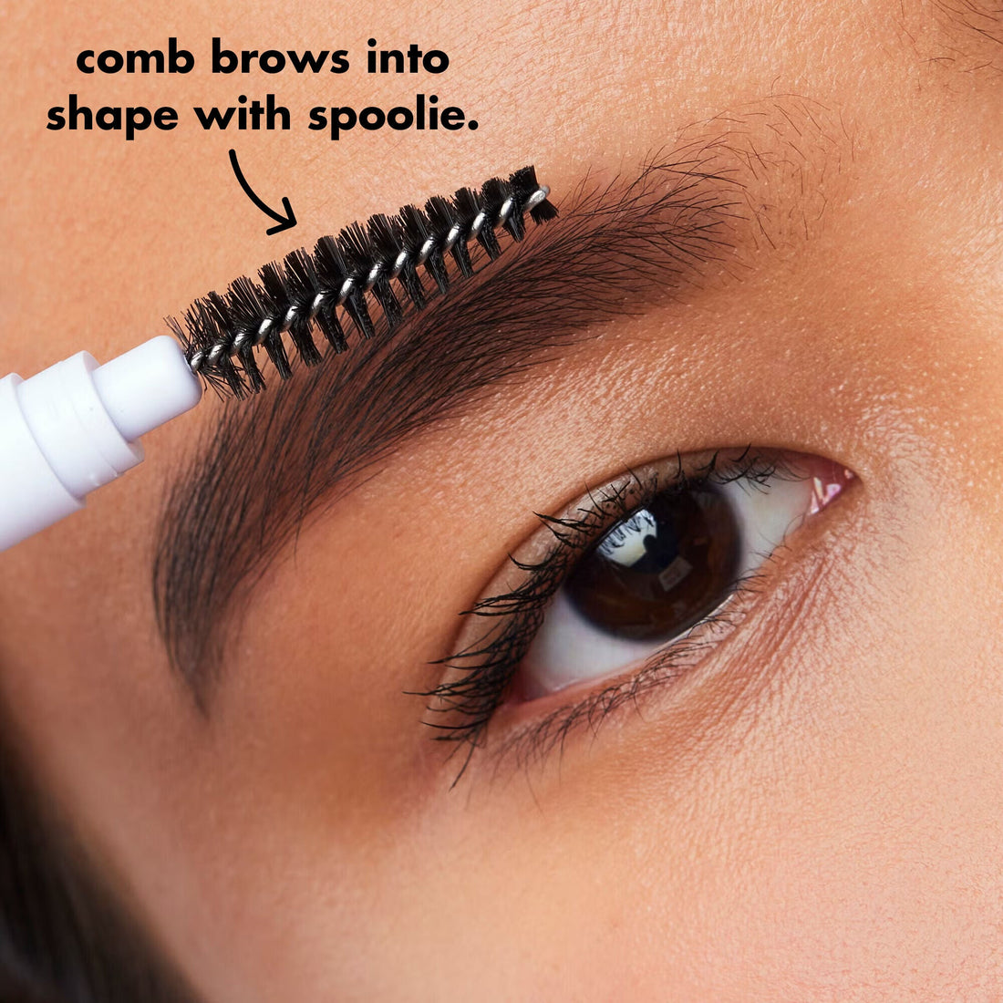 e.l.f. Instant Lift Brow Pencil cómo aplicar paso 2 spoolie difuminar