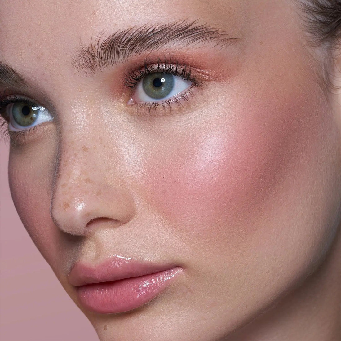 Natasha Denona Hy-Per Natural Palette abierta — 5 sombras duo de rubor y trio bronzer contorno