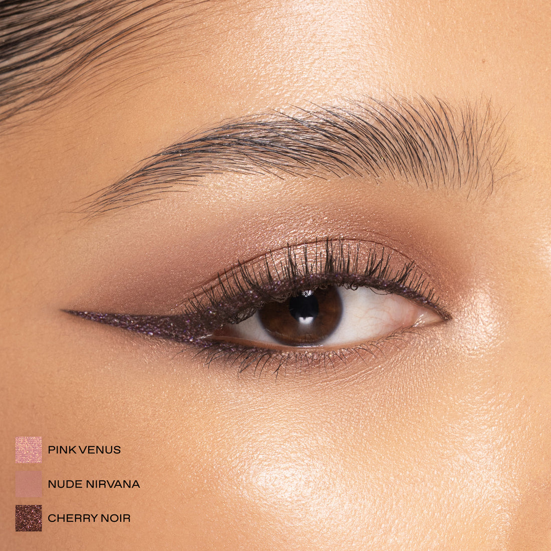 Look de ojos con sombras mate y delineado de Gilded Nirvana de Pat McGrath Labs — Glowup Makeup