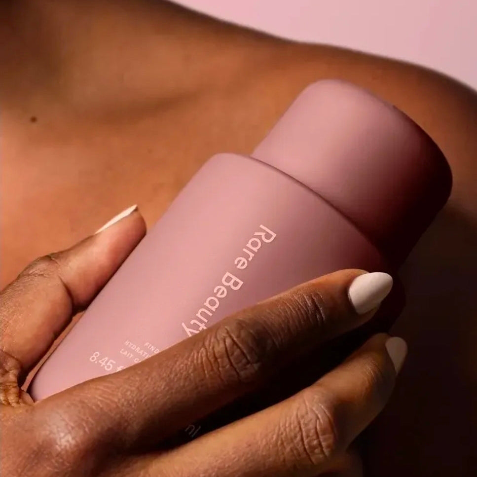 Rare Beauty. Hydrating Body Lotion. Crema — Aplicación | Glowup