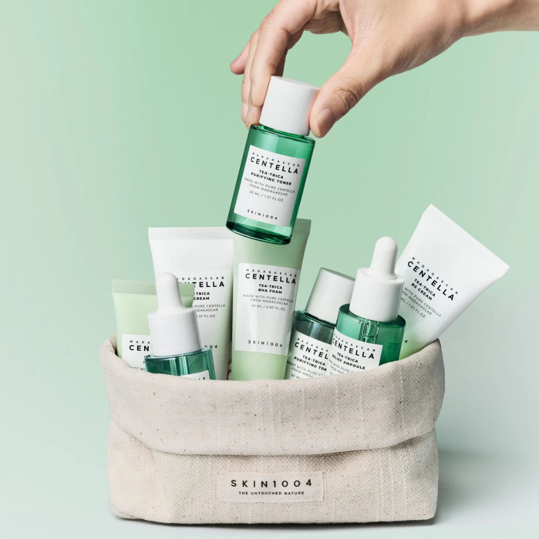 Contenido del kit Tea-Trica en neceser de tela Skin1004