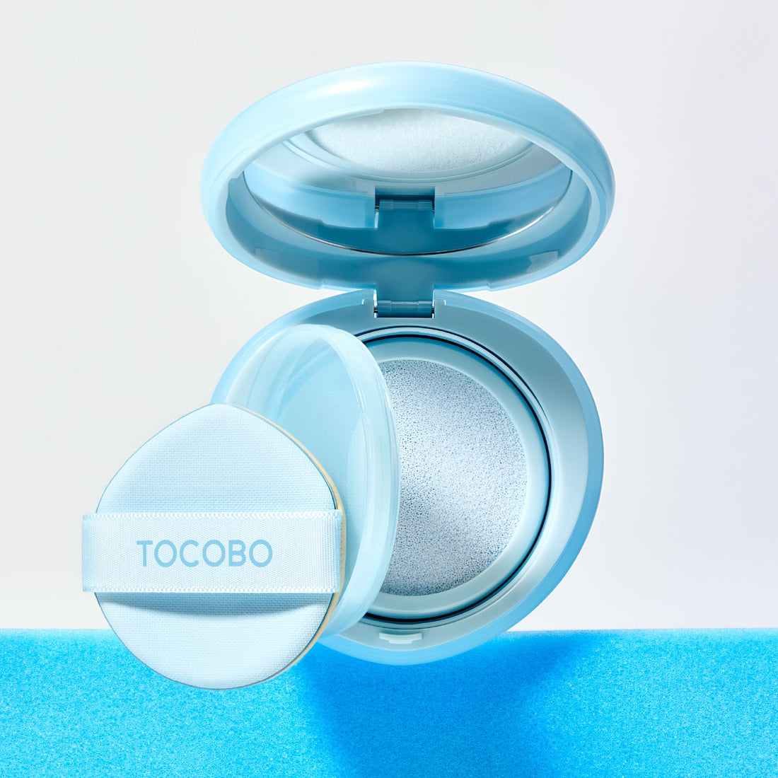 TOCOBO Cotton Blue Sun Cushion vista cushion abierto detalle