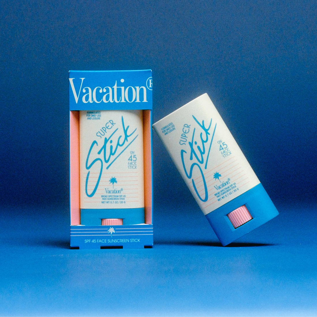 Vacation Super Stick SPF 45 lifestyle aplicación rostro acabado satin